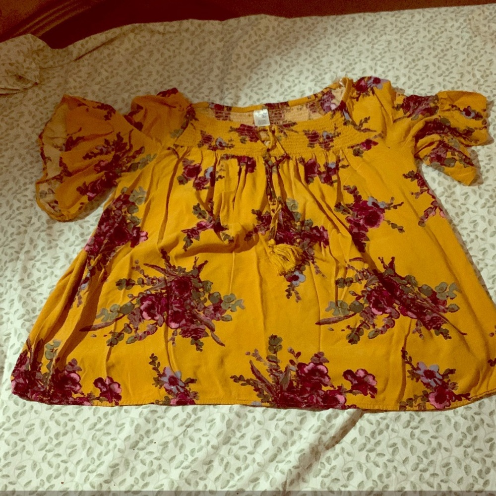 14 W women’s short sleeve top